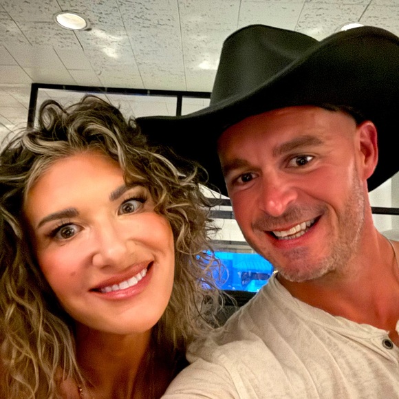 Meet your Posher, Erin - Picture 1 of 1